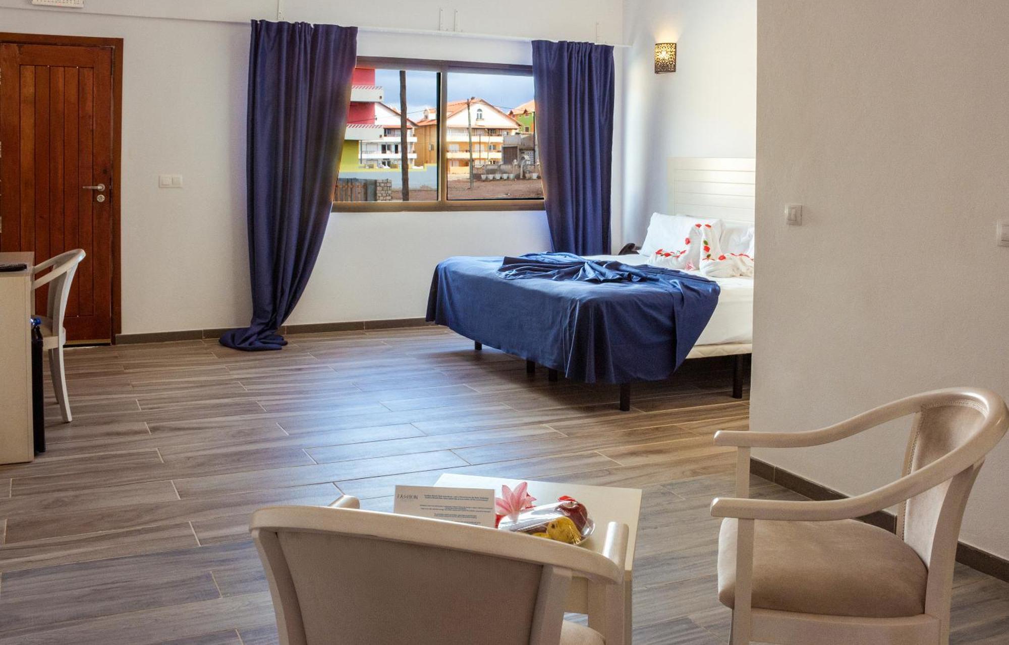 Hotel Livvo Budha Beach Santa Maria Buitenkant foto