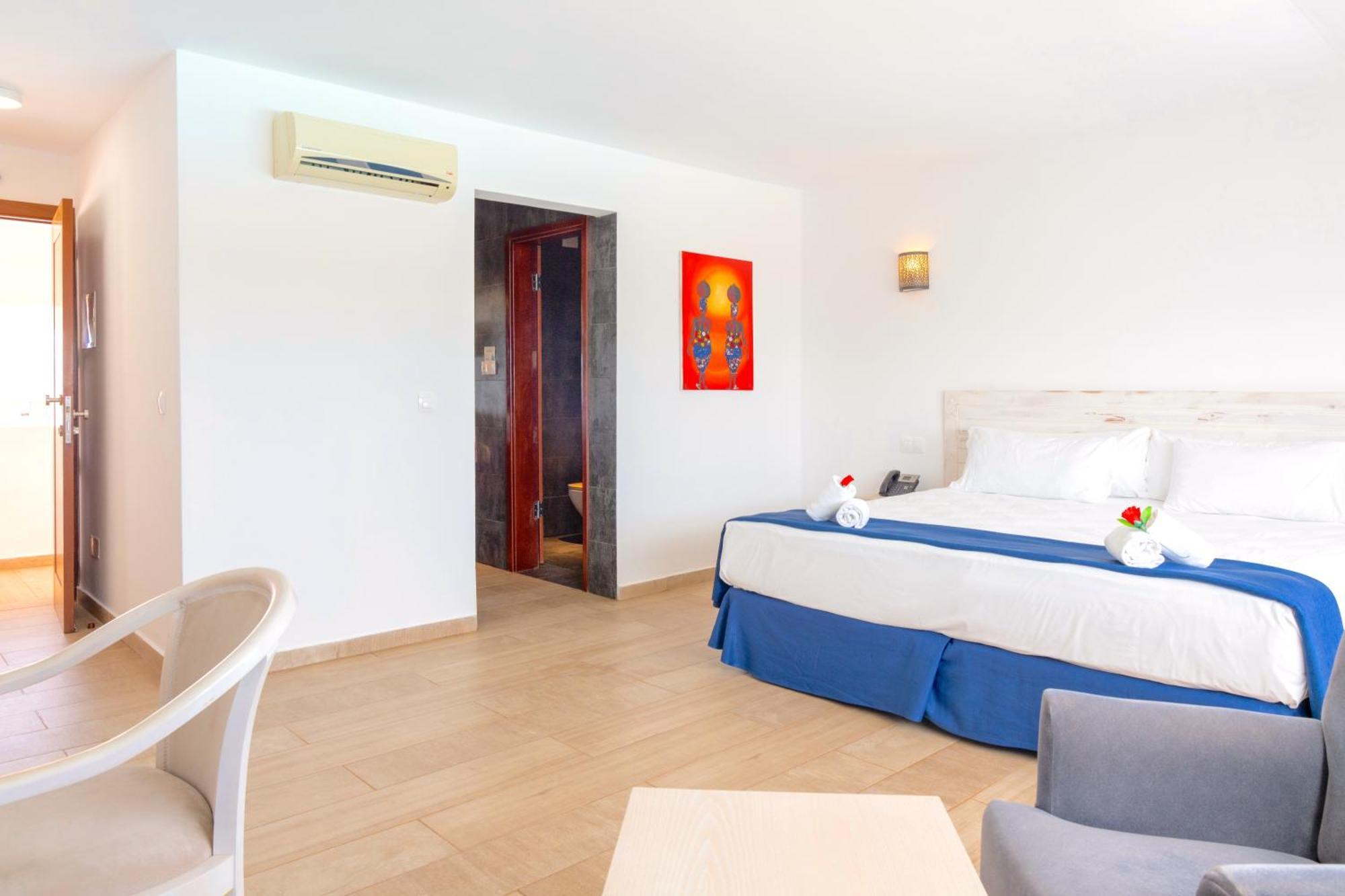 Hotel Livvo Budha Beach Santa Maria Buitenkant foto