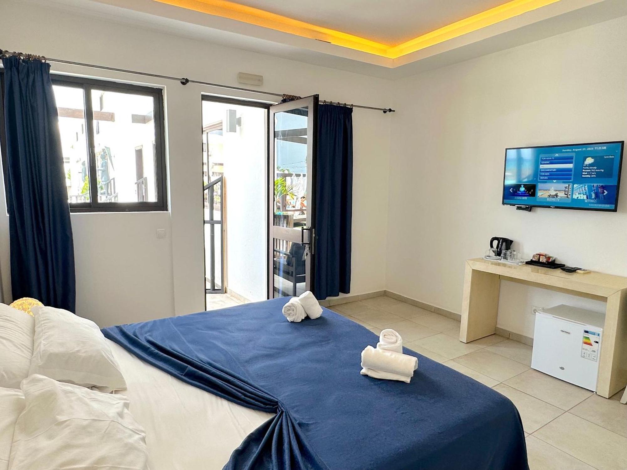 Hotel Livvo Budha Beach Santa Maria Buitenkant foto